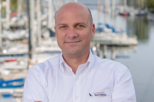 Arne Schmidt (Sea Independent Germany) and Flensburger Yacht Service (FYS) are joining forces with immediate effect.