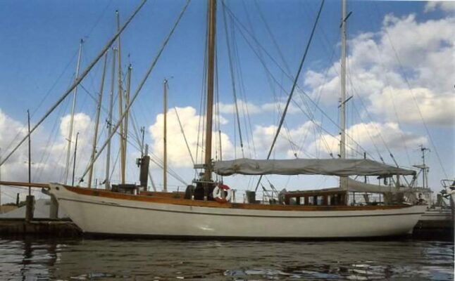 New arrival at Sea Independent S/Y GAFF CUTTER “STELLA“