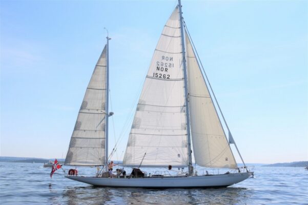 Sold S/Y 10M “GHOSTER“