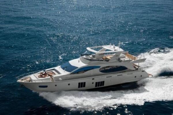 New arrival at Sea Independent M/Y Azimut 88