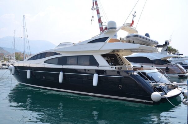 New arrival at Sea Independent M/Y Riva 75 Venere “Foxtrot“