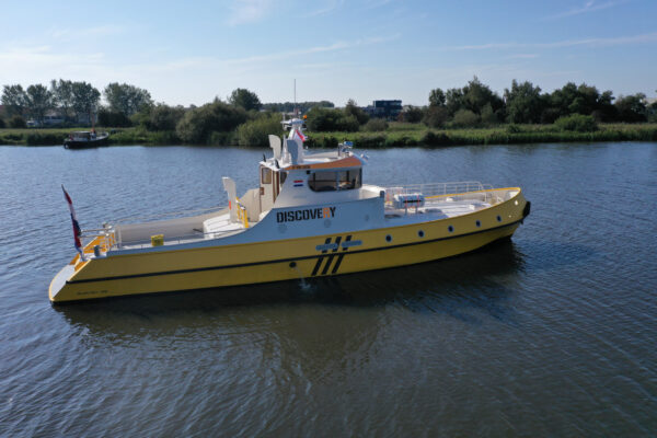 M/Y custom Survey 55
