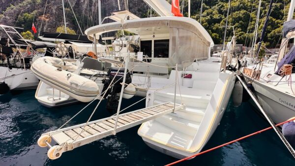 Lagoon 400 - Image 36