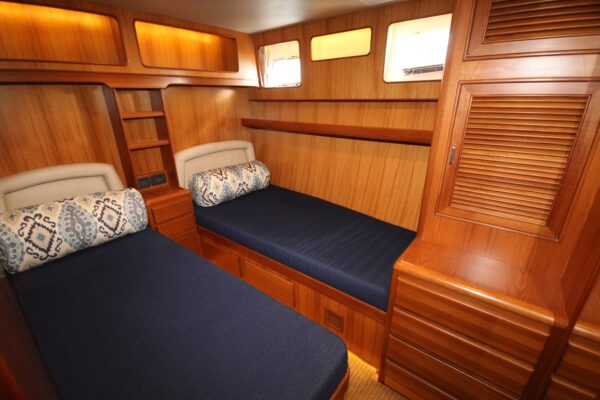 Fleming 55 Pilothouse - Image 12