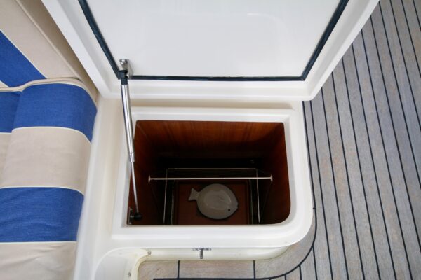 Fleming 55 Pilothouse - Image 26