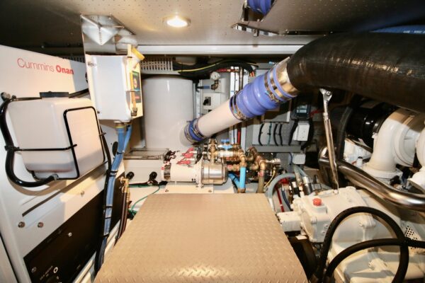 Fleming 55 Pilothouse - Image 31