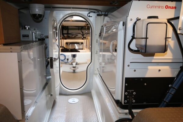 Fleming 55 Pilothouse - Image 34