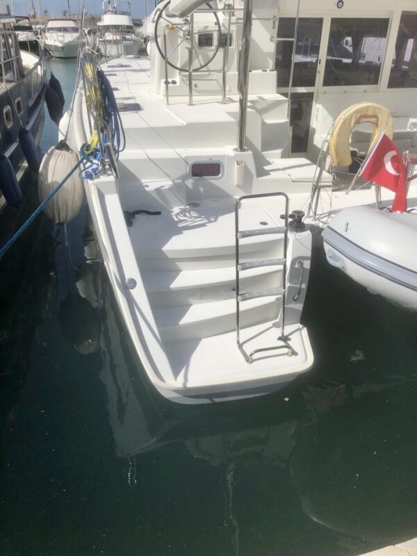 Lagoon 400 - Image 33