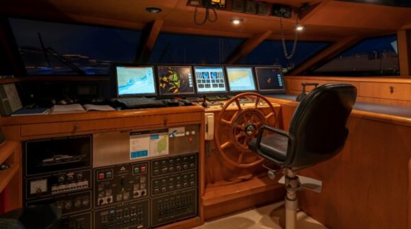 M/Y Lowland Netship 97 | 30m - Image 12