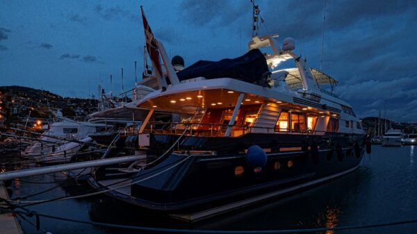 M/Y Lowland Netship 97 | 30m - Image 19