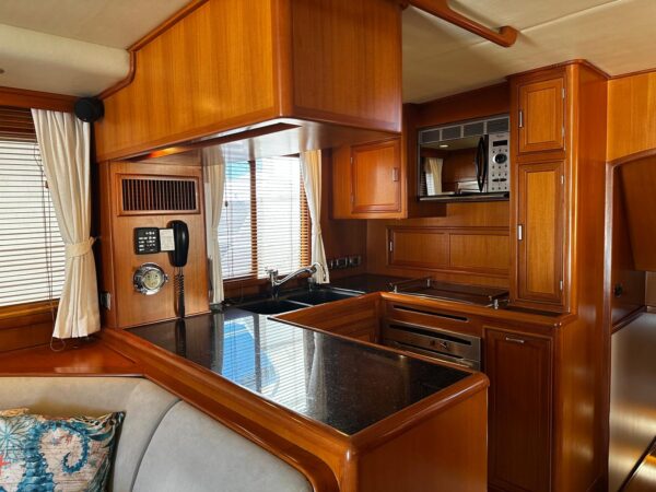 Fleming 55 Pilothouse - Image 6