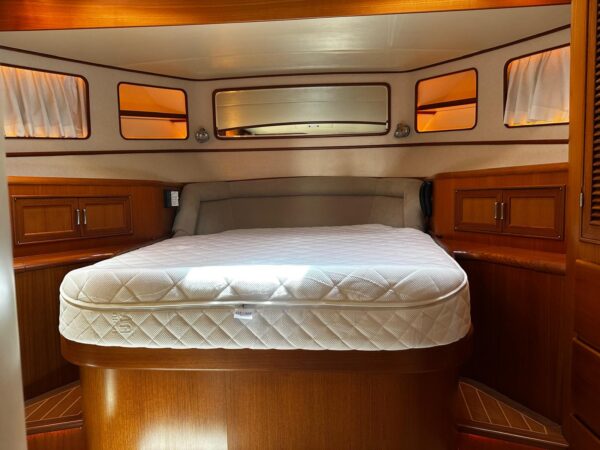 Fleming 55 Pilothouse - Image 21